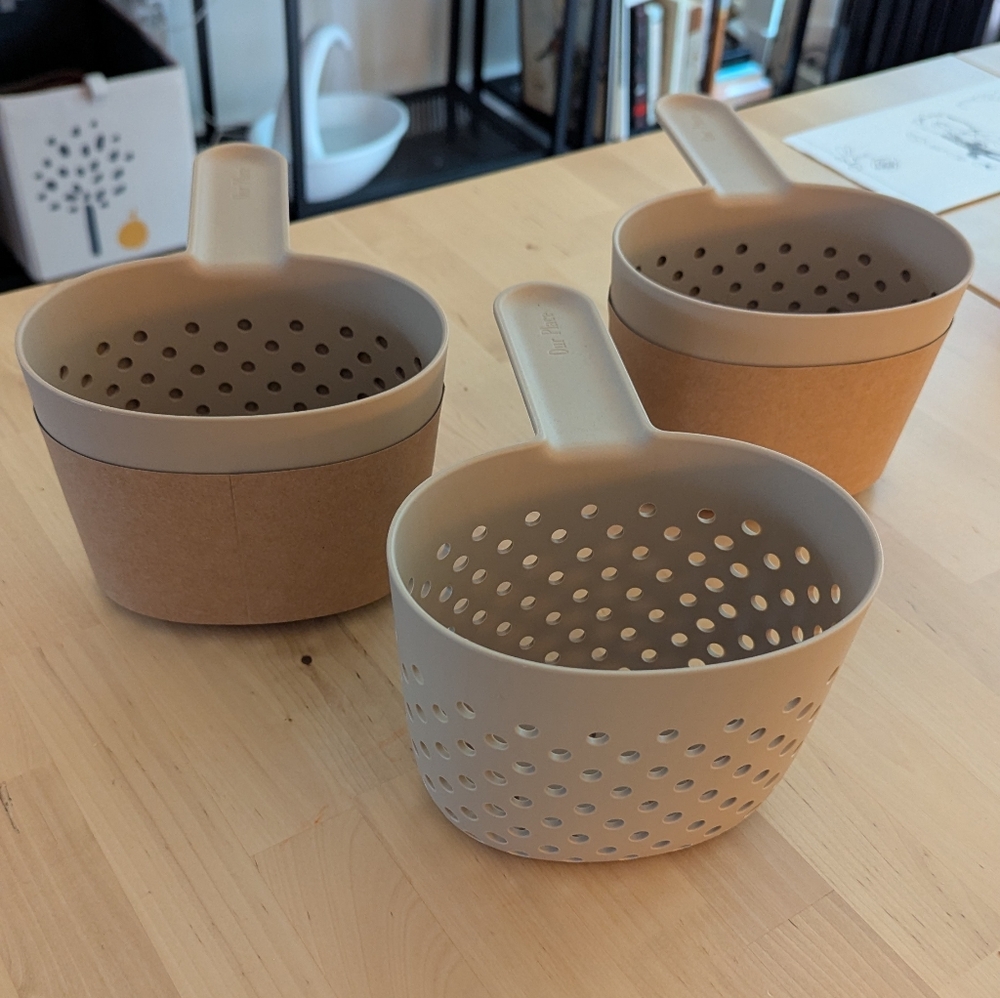 Beige and Brown Kitchen Colander Set